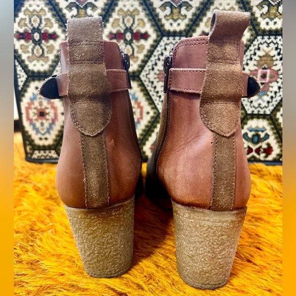 70s Style Bohemian Modern Brown Suede and Leather Ankle Boots with Rubber Soles - Picture 4 of 6